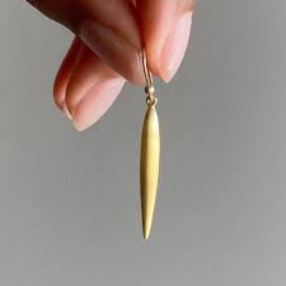 Ted Muehling - Rice Drop Earrings - Picture 5 of 6